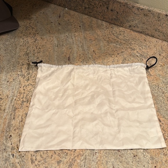Kate Spade cream silky draw string dust bag - Picture 4 of 4